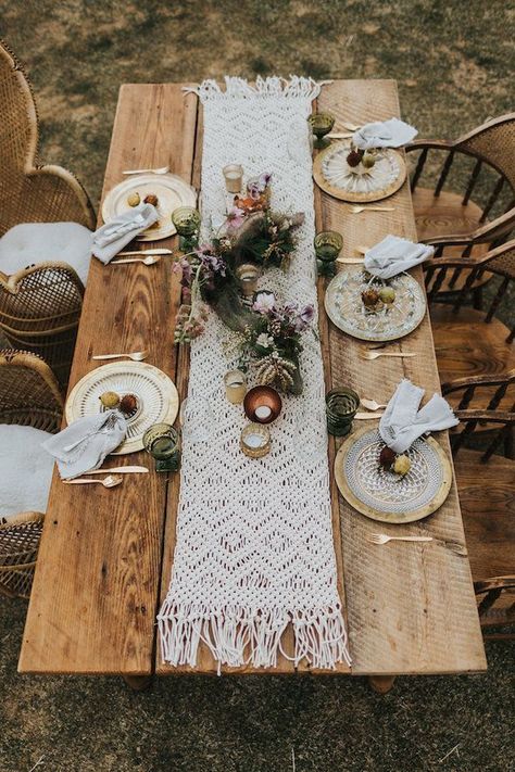 Whimsical Wedding Inspiration with Boho Luxe Style Boho Tablescape, Whimsical Wedding Inspiration, Fall Wedding Tables, Wedding Desert, Macrame Table, Wedding Organizer, Tafel Decor, Macrame Table Runner, Macrame Wedding