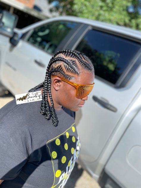 Stitch Braids with wrapped ends. Summer Braids Short Stitch Braids With Beads, Braids With Barrel Ends, Braids With Knotted Ends, Braids With Wrapped Ends, Barrel Ends Braids, Braids Wrapped At The End, Short Stitch Braids, Stitch Braids With Barrel Ends, Natural Weaving Hairstyles