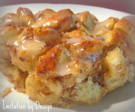 Cinnamon Roll Breakfast casserole- uses Pillsbury Cinnamon Rolls, Egg Beaters, Cinnamon Bun Coffee Creamer and more.  It's sooo easy and soooo good. Irish Bread Pudding, Cinnamon Roll Breakfast, Whiskey Sauce, Irish Bread, Cinnamon Roll French, Cinnamon Roll French Toast, Cinnamon Roll Casserole, French Toast Bake, Irish Recipes