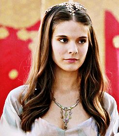 Reign - A Lady & Her Knight {Kenna♥Bash} #12: "Come back to me... or I'll kill you myself." ~Kenna - Page 11 - Fan Forum Caitlyn Stasey, Kenna Reign, Reign Gif, Lady Kenna, Caitlin Stasey, Reign Mary, Anna Popplewell, Reign Fashion, The Dictator