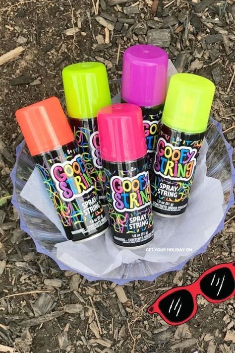 Summer Pool Party Activities, Fun Ideas For Birthday Parties, Birthday Stuff To Do, Neon Party Favors, Neon Birthday Party Activities, Sweet 16 Party Ideas Glow In The Dark, Birthday Ideas Neon, Neon Party Activities, Things To Do On Your Birthday Party