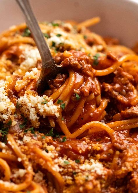 One Pot Pasta Bolognese, Types Of Pasta Sauce, Easy Spaghetti Bolognese, Spaghetti With Meat Sauce, Spaghetti With Meat, One Pot Spaghetti, Cooking Spaghetti, Pasta Types, Easy Spaghetti