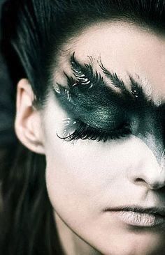 Viking Makeup, Crow Costume, Witch Makeup, Bird Song, Halloween Makeup Inspiration, Fx Makeup, Stage Makeup, Halloween Make Up, Fantasy Makeup