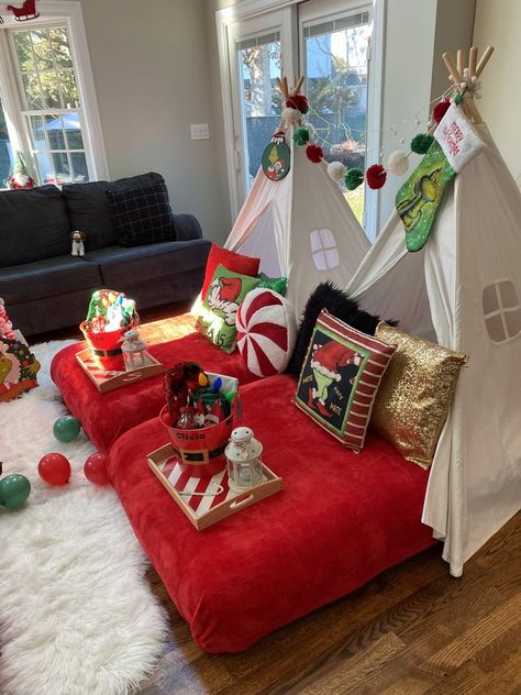 The Grinch Christmas/Holiday Party Ideas | Photo 1 of 7 | Catch My Party Grinch Sleepover, Parties Themes, Holiday Party Ideas, Grinch Christmas Party, Teepee Party, The Grinch Christmas, Grinch Who Stole Christmas, Tee Pee, Christmas Holiday Party