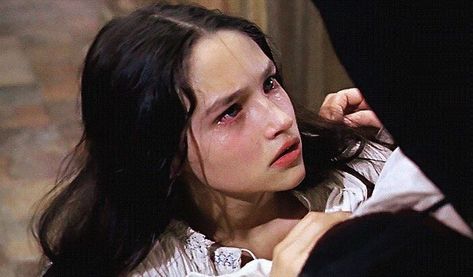 Olivia Hussey, Female Hysteria, Oh My Goddess, Pretty When You Cry, Face Reference, Pose Reference Photo, Romeo And Juliet, Film Stills, Photo Reference