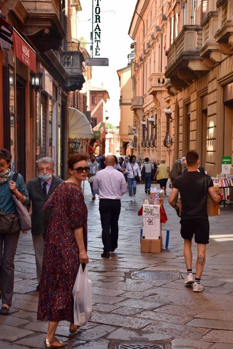 people walking on street during daytime photo – Free Human Image on Unsplash People Walking On Street, Street Photography People, Urban People, People Crowd, Perspective Drawing Architecture, Walking People, Cityscape Photography, People Figures, People Walking