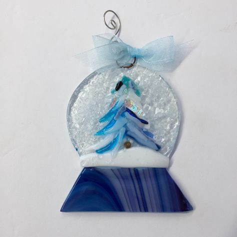 Snow Globe Ornament, Snowman Snow Globe, Window Hanger, Wired Glass, Fused Glass Artwork, Fused Glass Ornaments, Glass Fusing Projects, Globe Ornament, Stained Glass Christmas