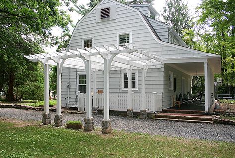 driveway pergola Garage Attached To House, Driveway Pergola, Garage Pergolas, 1956 Fashion, Pergola Garage, Traditional Pergola, Pergola Trellis, Modern Driveway, Carport Ideas