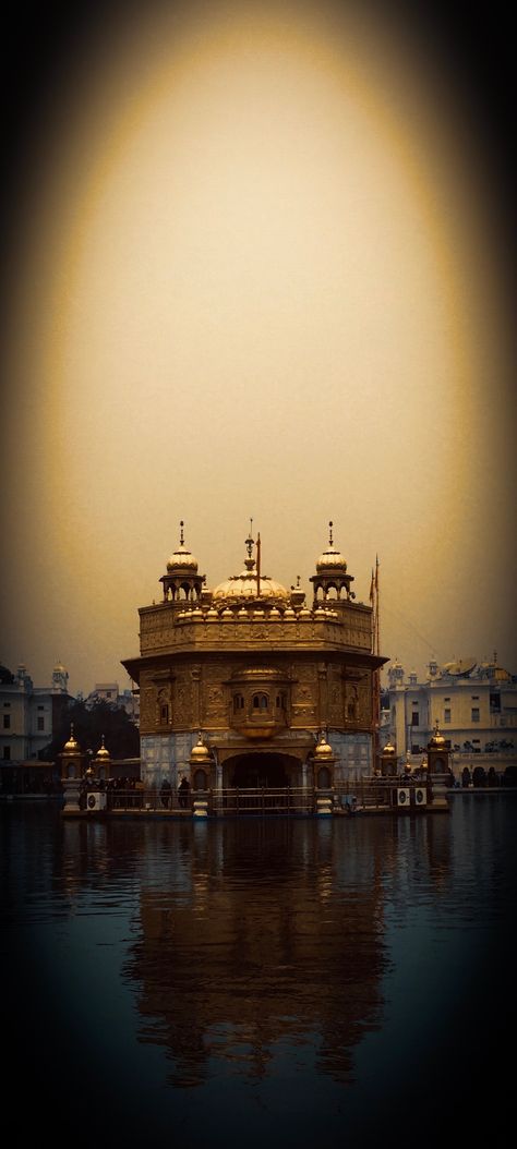 Sri harmandir sahib Harmandir Sahib Wallpaper, Sri Harmandir Sahib, Temple Wallpaper, Golden Temple Wallpaper, Harmandir Sahib, Party Night Club Aesthetic, Night Club Aesthetic, Club Aesthetic, Party Night Club