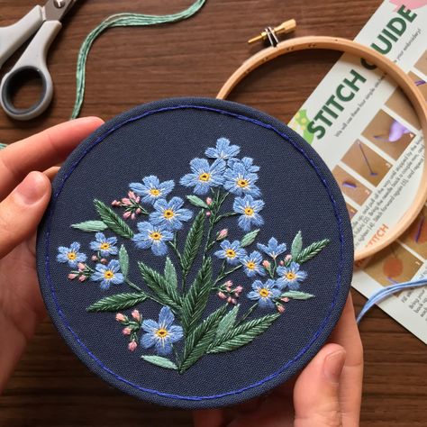 Forget Me Not Embroidery, Painterly Style, Diy Craft Kit, Contemporary Embroidery, Pola Sulam, Hand Embroidery Flowers, Embroidery Flowers Pattern, Cute Embroidery, Sewing Embroidery Designs