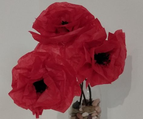 Tissue Paper Poppy, Tissue Paper Poppies, Poppy Template, Paper Poppies, Wizard Of Oz Party, Remembrance Day Art, Flowers Poppy, Poppy Craft, Origami Christmas Tree