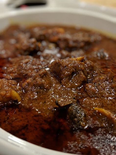 Kosha Mangsho Recipe, Lamb Bhuna, Aloo Gosht, Lamb Curry Recipes, Mutton Korma, Mutton Gravy, Beef Biryani, Mutton Curry Recipe, Goat Recipes