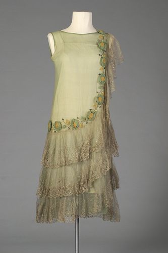 Green chiffon day dress, ca. 1929. | Light green chiffon, sc… | Flickr Style Année 20, Green Chiffon Dress, 20s Dresses, Moda Hippie, Kent State University, 1920s Outfits, Kent State, 1920 Fashion, Dress Trims