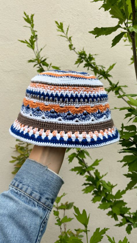 Preppy Crochet, Bob Crochet, Crochet Summer Hats, Crochet Fashion Patterns, Creative Idea, Bucket Hats, Crochet Granny, Summer Crochet, Summer Hats