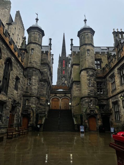 edinburgh uni uni of edinburgh new college dark academia oxford cambridge Edinburgh College Of Art, Uni Of Edinburgh, University Of Edinburgh Aesthetic, Edinburgh University Aesthetic, Edinburgh Aesthetic, Grey November, Dark Academia Moodboard, Edinburgh Photography, Scotland Aesthetic