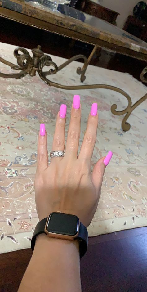 Gel polish lavender pop DND 663 Dnd Gel Pink Colors, Dnd Nail Colors Gel Polish Summer, Pink Nails Dnd Gel, Pink Dnd Gel Polish, Dnd Gel Polish Colors Summer 2023, Barbie Pink Nails Dnd, Dnd Lilac Gel Polish, Barbie Pink Pedicure, Dnd Pink Gel Polish Colors