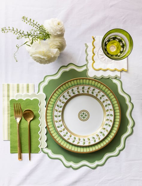 Green Fancy Placemat 12pk - Etsy Green Tablescape, Modern Placemats, Paper Placemats, Dinner Night, Table Scape, Art Deco Table, Venue Decor, Beverage Napkins, Decor Guide