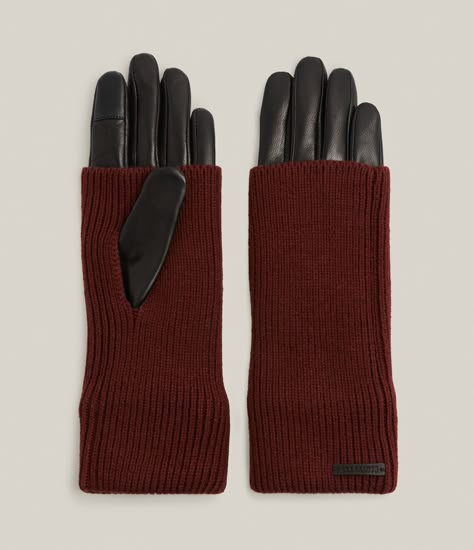 Red Scare, October Fashion, Black Leather Gloves, Walk In Wardrobe, Women's Hats, 2023 Collection, Autumn Outfit, Knitting Women, Cute Bags