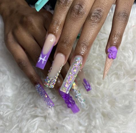 Zodiac Acrylic Nails, Pices Zodiac Nails, Birthday Nail Set Ideas Pisces, Birthday Nails Aries, Aries Nails Acrylic, Leo Season Nails, Gemini Nails Designs, Taurus Birthday Nails, Aries Nail Designs