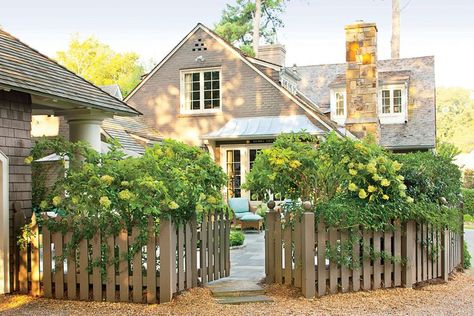 Picket Gate, Backyard Gates, Brick Columns, Small Fence, Fence Styles, Front Yard Fence, White Picket Fence, Charming Garden, Backyard Fences