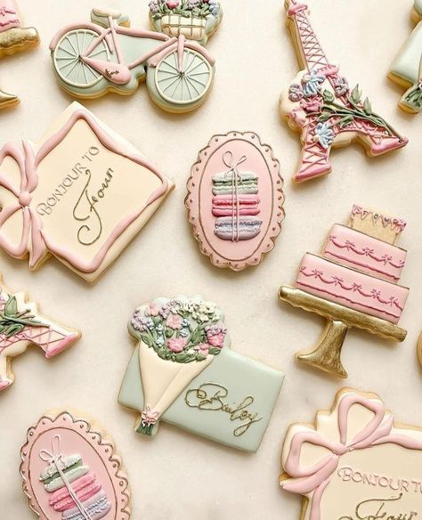 Paris Cookies, Parisian Birthday, Fancy Baby Shower, Royal Iced Cookies, Cookies Theme, Paris Birthday, Set Love, Pretty Cookies, Fancy Cookies