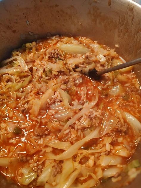 Golumpki Soup Recipe, Golumpki Soup, Home Made Soups, Polish Cabbage, Lithuanian Recipes, Cream Soup Recipes, Cabbage Roll Soup, Cabbage Roll, Soups And Chowders