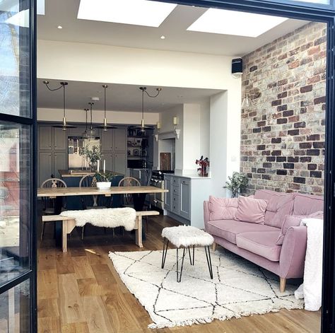 Kitchen Lounge Open Plan, Lounge Open Plan, Instagram Kitchen, Nordic Kitchen, Kitchen Lounge, Pink Sofa, Galley Kitchen, Victorian Terrace, Kitchen Extension