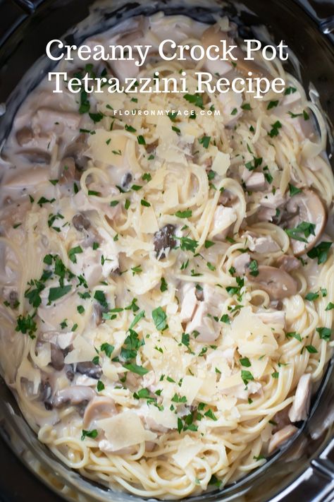 A crock pot filled with the finished creamy Crock Pot Tetrazzini recipe Tetrazzini Chicken, Creamy Crock Pot Chicken, Easy Chicken Tetrazzini Recipe, Crockpot Pulled Chicken, Easy Chicken Tetrazzini, Chicken Tetrazzini Recipes, Turkey Tetrazzini, Chicken Tetrazzini, Crockpot Turkey