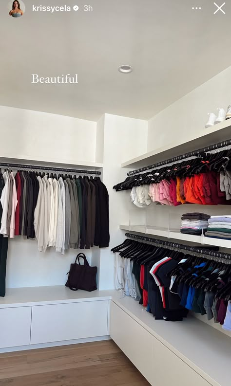 Closet Designs Apartment, Floating Shelves Bedroom Clothes, Wardrobe Aesthetic Ideas, Activewear Closet Organization, Lululemon Closet Organization, Room Clothes Storage Ideas, Women’s Closet, Hamper In Closet, Closet Set Up