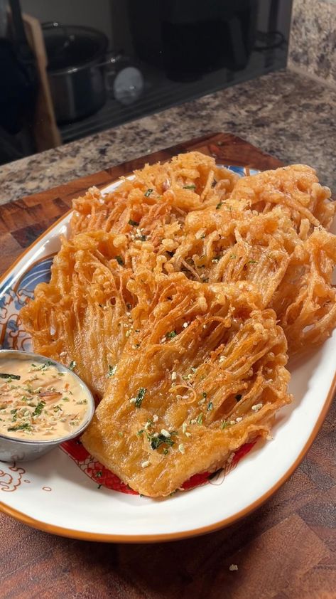 Fried Enoki Mushrooms Recipe by Tasty Enoki Mushroom Recipe, Enoki Mushrooms, Menu Recipes, Fried Mushrooms, Tastemade Recipes, Vegetarian Foods, Spicy Mayo, Fried Vegetables, Vegan Eats