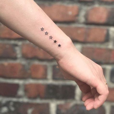 Arctic Monkeys Tattoo, Back And Shoulder Workout, Kpop Tattoos, Monkey Tattoos, Petit Tattoo, Star Tattoo, Tattoo Care, Lily Tattoo, 1 Tattoo