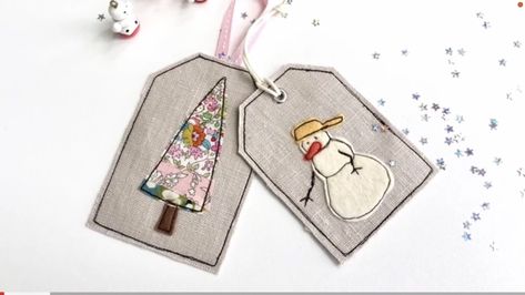 Notes Tutorial, Fabric Christmas Cards, Quilted Christmas Gifts, Rustic Christmas Gifts, Sewing Christmas Gifts, Christmas Gift Tags Diy, Gift Tag Design, Easy Christmas Ornaments, Tags Diy