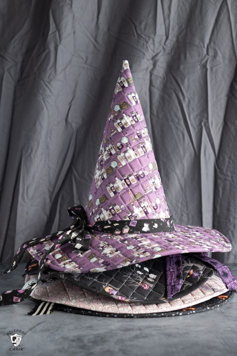 How to Make a Quilted Witch Hat Witch Hat Sewing Pattern, Witch Quilt, Patchwork Hat, Hat Sewing Pattern, Quilted Items, Hat Sewing, Polka Dot Chair, Halloween Sewing, Fall Sewing