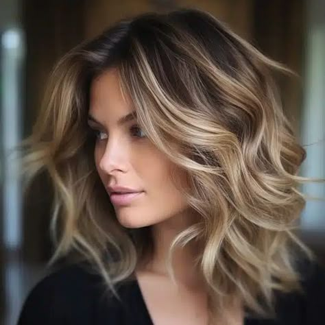 Dark Blonde Hair Color Ideas, Blonde And Brunette, Dark Blonde Hair Color, Blonde Hair Transformations, Brunette Hair With Highlights, Blonde Hair Color Ideas, Brown Hair With Blonde Highlights, Dark Blonde Hair, Hair Color And Cut