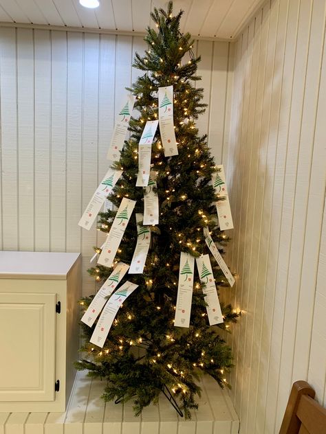 We have our Salvation Army angel tree up at the market! Come check out the different tags on the tree to help donate gifts to kids in need this holiday season! The deadline to drop off gifts is Dec 6th-9th at the Fairgrounds. More information is on the back of each tag. Help us spread the Christmas spirit this season and donate to a child in need! 👼🎄 Open Tues-Sat 9a-6p #christmas #holidays #holidayseason #donate #salvationarmy #angeltree #donategifts #daytonva Giving Tree Christmas Donations, Angel Tree Ideas Charity, Angel Tree Ideas, Salvation Army Angel Tree, Ffa Ideas, Fundraiser Ideas, Angel Tree, Salvation Army, 2025 Vision