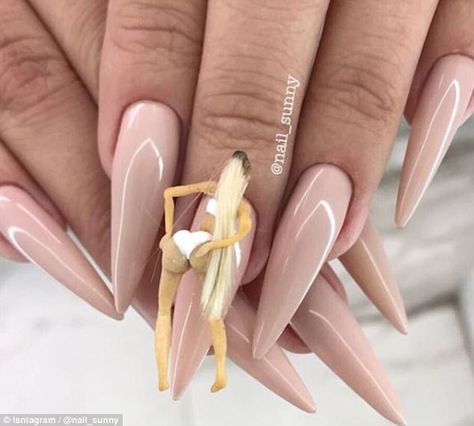 Manicure Russian, Nails For School, Kim Kardashian Nails, Crazy Acrylic Nails, High Nails, Funny Nails, Nail Sunny, Bright Pink Nails, Bad Nails