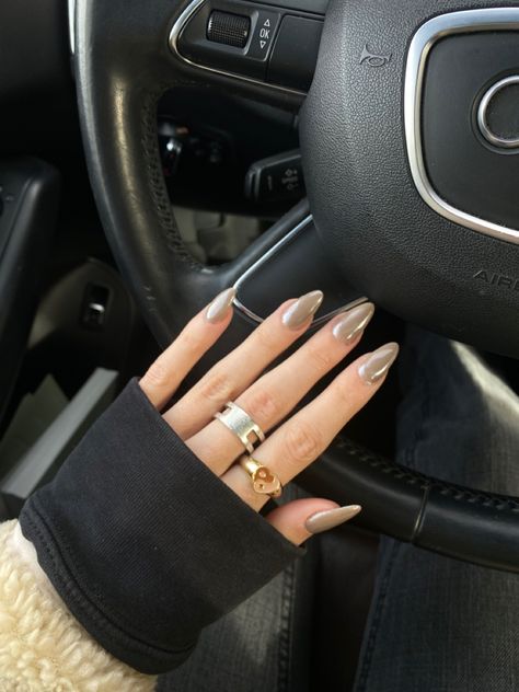 Chrome Mani And Pedi, Light Tan Chrome Nails, Brown Chrome Pedicure, Light Brown With Chrome Nails, Dip Nail Almond Shape, Almond Nails Light Brown, Tan Chrome Nails Almond, Brown Chrome Tips, Neutral Chrome Dip Powder Nails