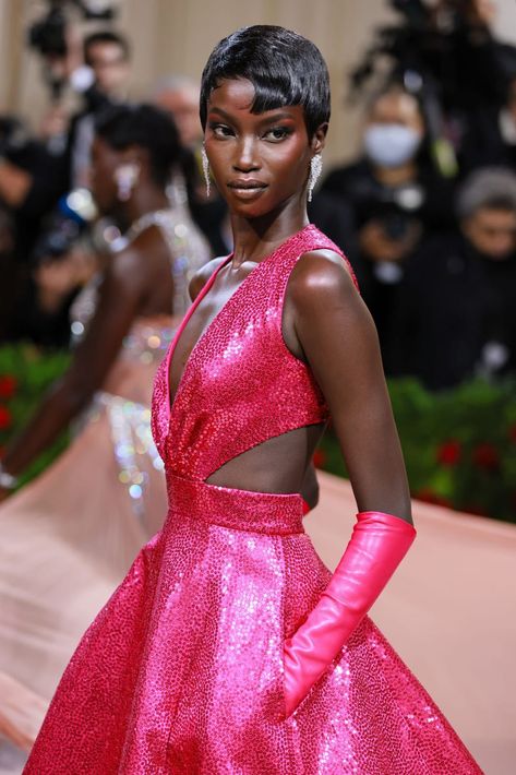 Anok Yai Met Gala, Anok Yai, Experimental Fashion, Met Gala Dresses, Floral Print Skirt, Gala Dresses, Brown Diamond, Fashion Royalty, Runway Models