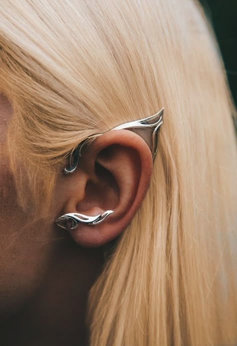 Futuristic Jewelry Design, Techno Jewelry, Futuristic Earrings, Cyberpunk Jewelry, Futuristic Jewelry, Face Jewellery, Classy Jewelry, Funky Jewelry, Jewelry Lookbook