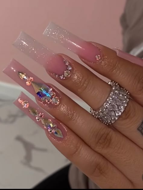 Iridescent Gem Nails, Iridescent Rhinestone Nails, Mail Gem Placement, Bedazzled Nails Rhinestones, Nail Gem Ideas, Stone Placement On Nails, Gold Gem Nails, Gem Placement On Nails, Crystal Placement On Nails