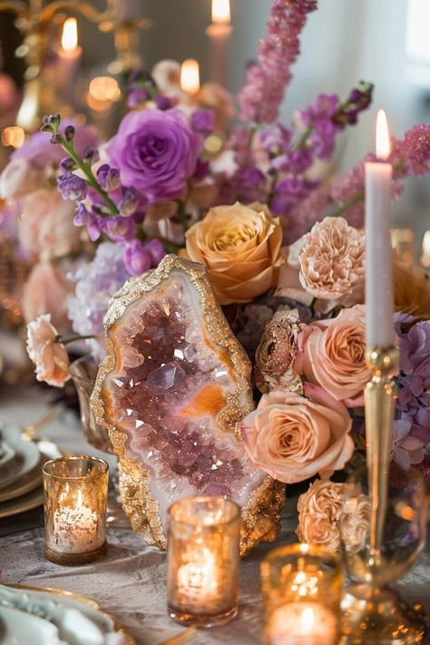 30 Unforgettable Wedding Table Centerpieces That Will Steal the Show Rock Wedding Centerpieces, Geode Wedding Decor, Crystal Theme Wedding, Gemstone Centerpieces, Crystal Table Setting, Crystal Themed Wedding, Crystal Wedding Decorations, Crystal Wedding Bouquet, Crystal Wedding Theme