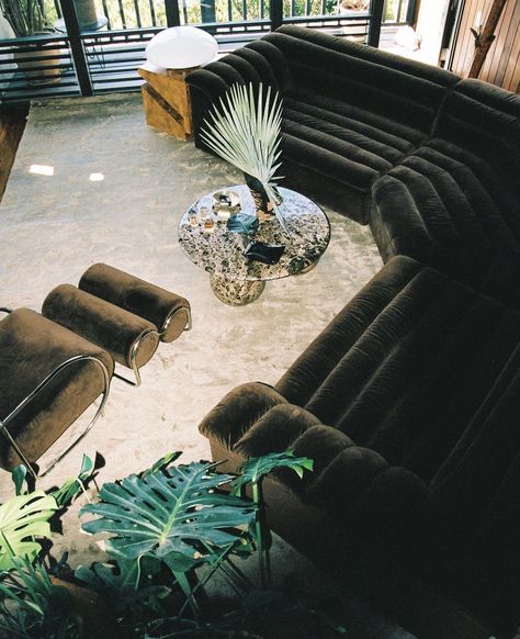 80s Living Room Aesthetic, 70s Inspired Living Room, Living Room 70s, Float Sofa, Lounge Room Decor, 1970s Interior Design, Sarah Ellison, 70s Living Room, Vintage Living Room Decor