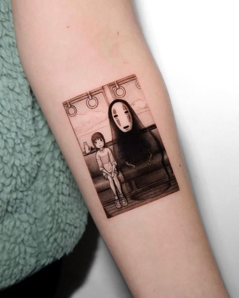 Chihiro and No-Face - one of the most iconic scenes from spirited away / 千と千尋の神隠し - done at @denkmal_tattoo Next Guest Spots München… | Instagram No Face Tattoo Design, Arcane Tattoo, No Face Tattoo, Miyazaki Tattoo, Tatuaje Studio Ghibli, Ghibli Tattoos, Maching Tattoos, Studio Ghibli Tattoo, Face Tats