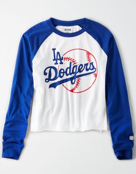 Tailgate Women's LA Dodgers Baseball Shirt Black Dodgers Jersey Outfit, Dodgers Outfit Women, Dodgers Outfit, Dodgers Gear, La Dodgers Baseball, Dodgers Shirts, Sports Attire, Ae Jeans, Dodgers Baseball