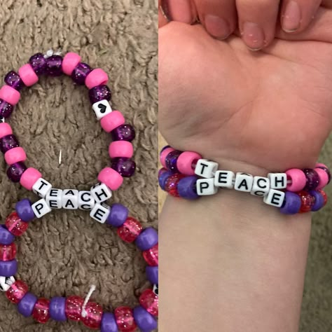 Rave Candies Bracelets, Best Friend Kandi Bracelets, Kandi Word Ideas, Candy Bracelet Ideas, Kandi Gas Mask, Matching Kandi Bracelets, Rave Kandi Ideas, Kandi Bracelets Ideas, Rave Candy