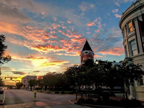 For that Southern small-town look, Crawfordville and Statesboro have what it takes to set the right scene. Statesboro Georgia, Georgia Coast, Historic Savannah, Antebellum Homes, Georgia Southern, Small Town Life, Halloween Adventure, Sweet Home Alabama, Haunted Places