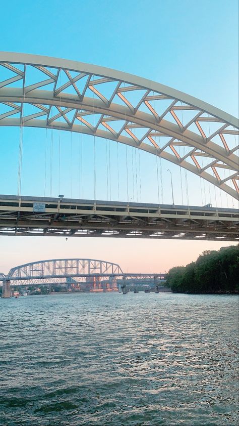 Cincinnati Ohio Aesthetic, Ohio Aesthetic, City Downtown, Downtown Cincinnati, Vibe Aesthetic, Canton Ohio, Romanticizing Life, Ohio River, Boat Ride