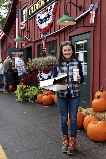 Duck Boot Outfit Ideas, Duck Boot Outfit, Duck Boots Outfit, Christmas Outfits Ideas, Preppy Ideas, Wander Outfit, Apple Picking Outfit, New Fashion Style, Preppy Fall