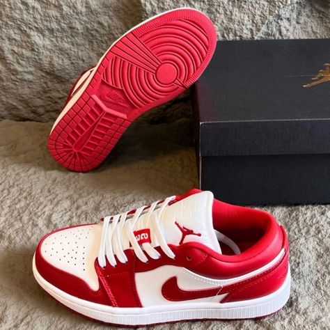 Jordan 1 Air low-cut ladies' casual shoes Air Jordan Retro 1 Low, Air Jordan Low Cut, Jordan 1 Low Cut, Outfits With Air Jordans, Air Jordan 1 Low Red, Jordans Low, Jordan Retro 1 Low, Air Jordan 1 Women, Low Jordan 1