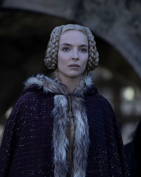 Jodie Comer - The Last Duel (2021) The Last Duel, Chaning Tatum, Elizabeth Of York, The White Princess, Medieval Aesthetic, Historical Movies, Jodie Comer, Duchess Of York, Fantasy Hair